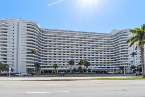 apt-9k-5555 Collins Ave, Miami Beach, FL, 33140-2423 | Card Image