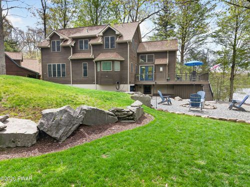 133 Laurel Hill Dr, Greentown, PA, 18426-7629 | Card Image