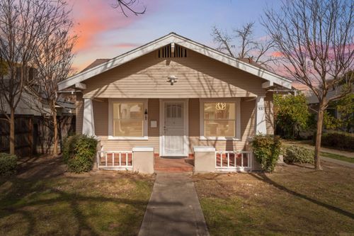 537 E Michigan Ave, Fresno, CA, 93704-5430 | Card Image