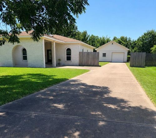 3230 W Meadow Lane, Dickinson, TX, 77539 | Card Image