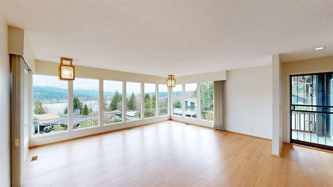 466 Mcgill Drive, House other with 3 bedrooms, 2 bathrooms and 5 parking in Port Moody BC | Image 7