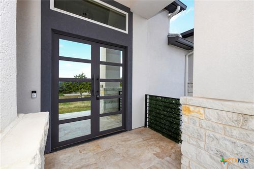 114 High Point Cir, Spring Branch, TX, 78070-5073 | Card Image