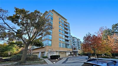 702 - 20 Gothic Ave, House attached with 1 bedrooms, 1 bathrooms and 1 parking in Toronto ON | Image 2