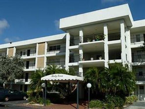 208-3351 S Palm Aire Dr, Pompano Beach, FL, 33069-4281 | Card Image