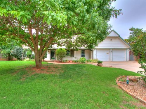 7309 N Hammond Ave, Warr Acres, OK, 73132-5715 | Card Image