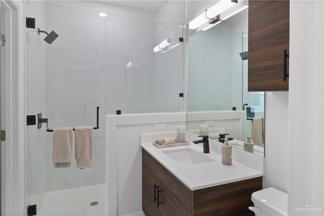 4 - 613 Covey Dr, Condo with 3 bedrooms, 2 bathrooms and 2 parking in Weslaco TX | Image 5