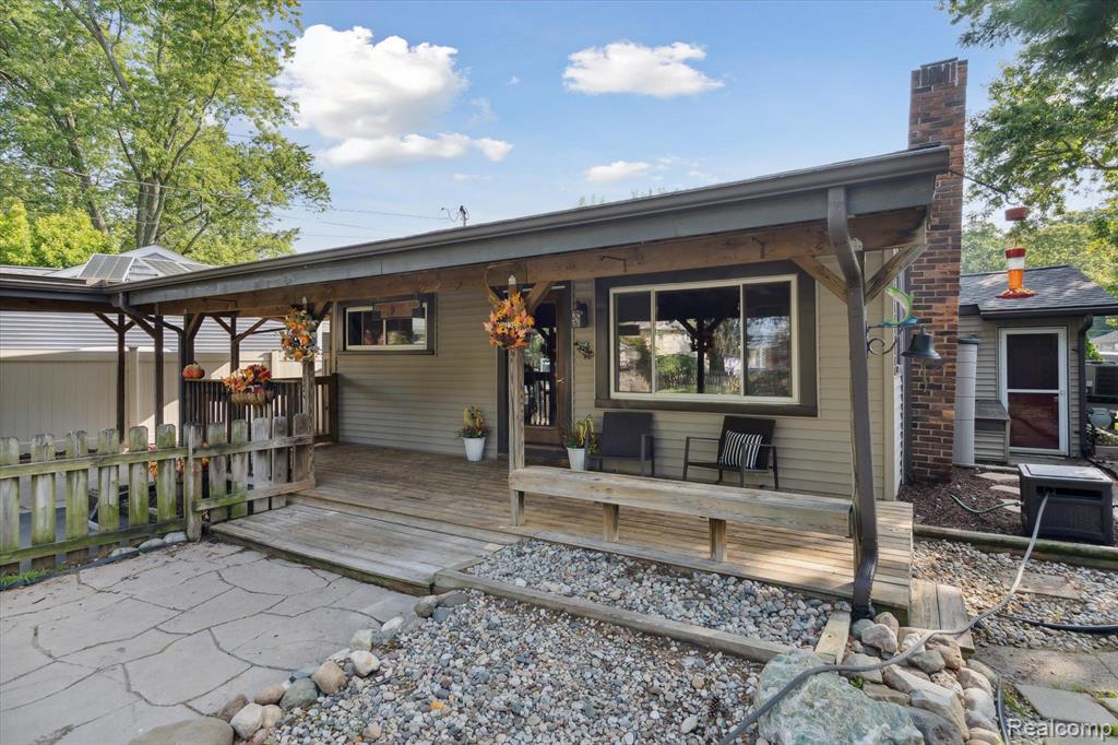 Algonquin Dr, Pinckney, MI 48169 #1