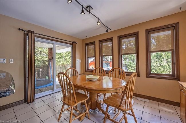 862 Old Colony Rd, House other with 4 bedrooms, 4 bathrooms and 6 parking in Kingston ON | Image 12