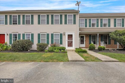 395 Deerfield Dr, Mount Joy, PA, 17552-1233 | Card Image