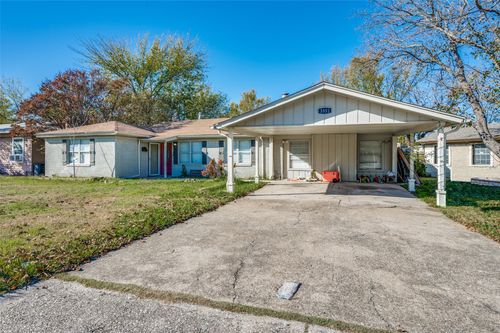 3551 Reeves St, North Richland Hills, TX, 76117-3339 | Card Image