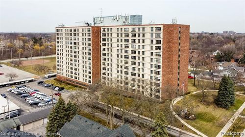 403-21800 Morley Ave, Dearborn, MI, 48124-2340 | Card Image