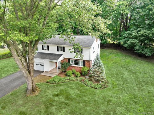 12 Provost Dr, Airmont, NY, 10901-7540 | Card Image