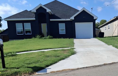 1401 Marshall St, Greenville, TX, 75401-4815 | Card Image