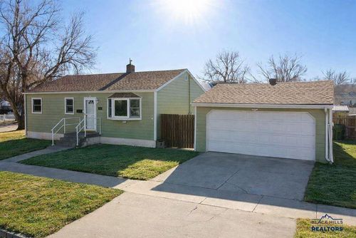 1801 Albany Ave, hot springs, SD, 57747-2133 | Card Image
