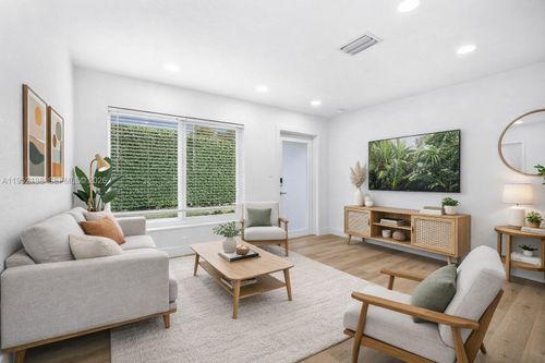 1401 N 70th Ter, Hollywood, FL, 33024-5434 | Card Image