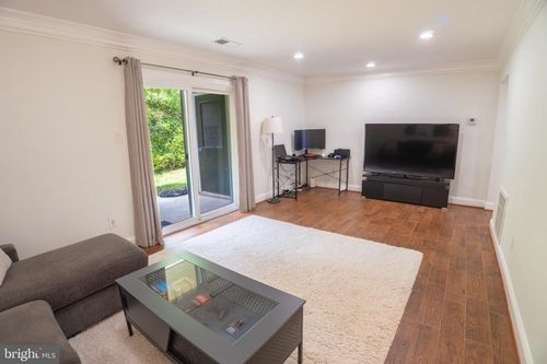 1018a-1018 Brixton Ct, STERLING, VA, 20164-5201 | Card Image