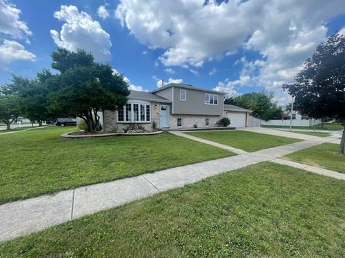 793 Six Pines Dr, Romeoville, IL, 60446-4334 | Card Image