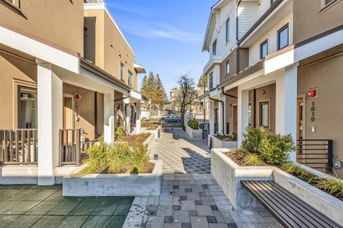 1012 W 52nd Ave, Vancouver, BC, V6P | Card Image