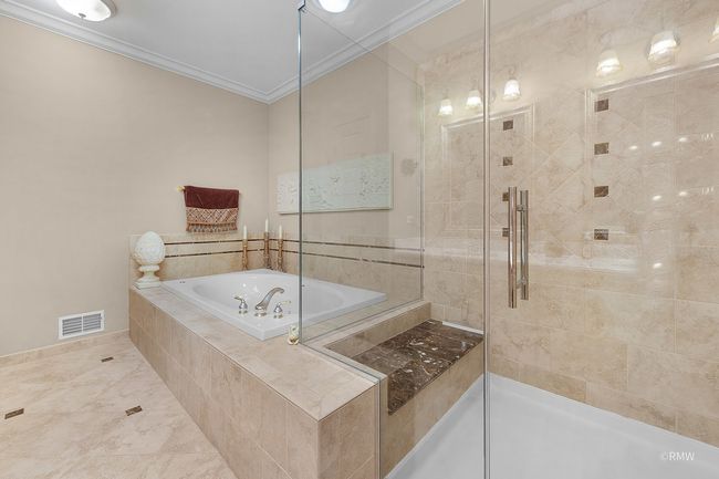 347 Saint Andrews Dr, Townhouse with 3 bedrooms, 4 bathrooms and 7 parking in Wood Dale IL | Image 14