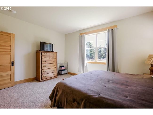 11164 Desert Sky Loop, House other with 3 bedrooms, 2 bathrooms and null parking in Redmond OR | Image 14