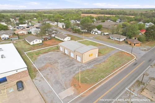 120 N Carnegie St, Carnegie, OK, 73015 | Card Image