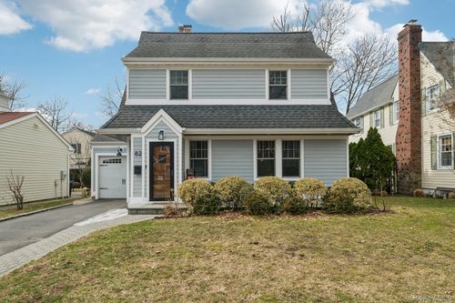 82 Adams St, Garden City, NY, 11530-3920 | Card Image