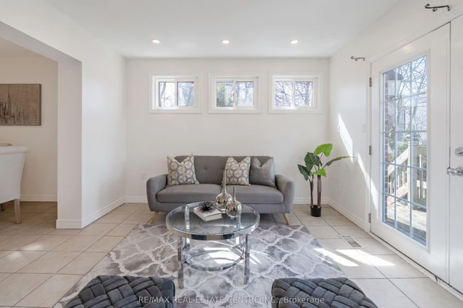 76 Cloverhill Rd, House other with 3 bedrooms, 3 bathrooms and 3 parking in Hamilton ON | Image 15