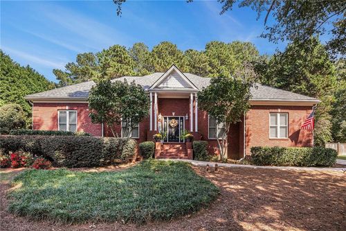 615 Wellington Dr, Winder, GA, 30680-7264 | Card Image