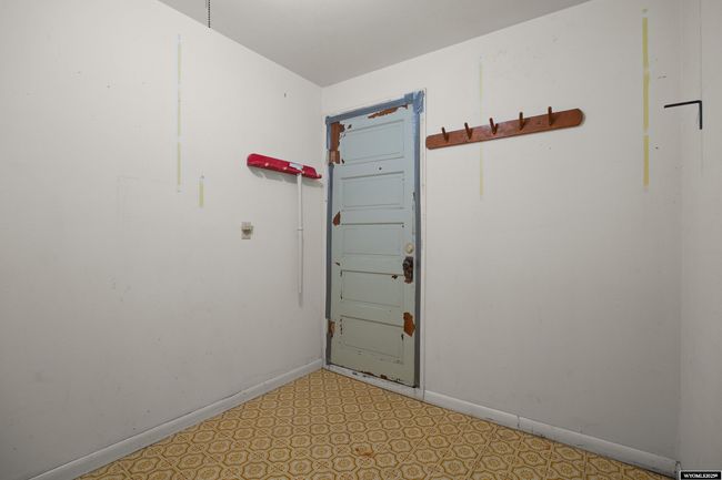 4450 S Skyline Rd, House other with 3 bedrooms, 2 bathrooms and null parking in Casper WY | Image 18