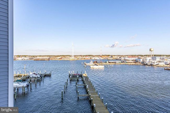 UNIT-302 - 101 Williams St, Condo with 3 bedrooms, 2 bathrooms and null parking in CRISFIELD MD | Image 52