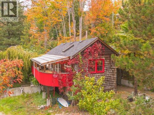 7160 Cranberry St, Powell River, BC, V8A3Z8 | Card Image