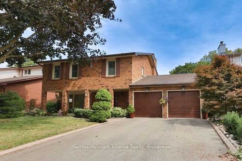 27 Arkendo Dr, Oakville, ON, L6J5T8 | Card Image