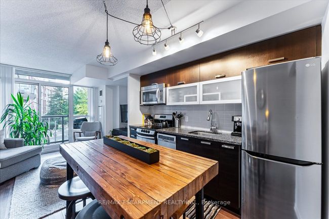 201 - 68 Abell St, Condo with 1 bedrooms, 2 bathrooms and null parking in Toronto ON | Image 13
