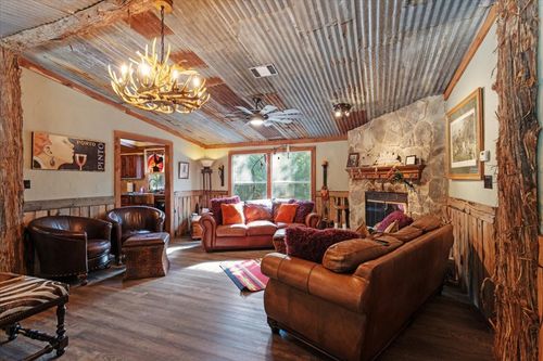 2320 Neely Trl, Valley View, TX, 76272-4537 | Card Image