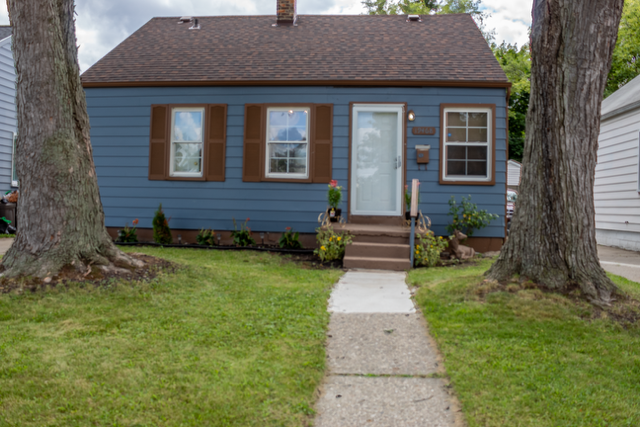 Woodside St, Harper Woods, MI 48225
