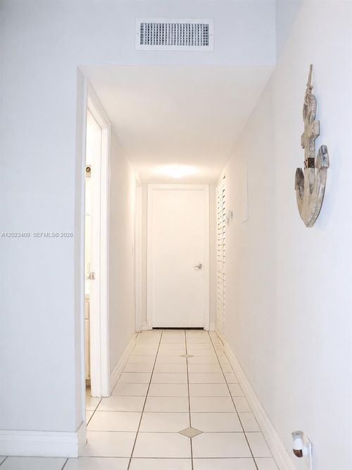 115-500 Ne 2nd St, Dania Beach, FL, 33004-3368 | Card Image