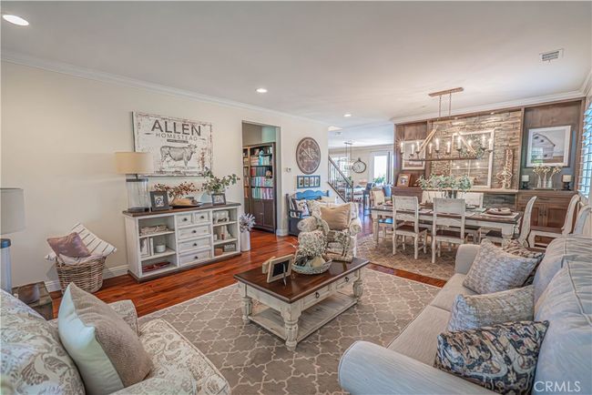 22348 Driftwood Ct, House other with 5 bedrooms, 5 bathrooms and 2 parking in Santa Clarita CA | Image 11