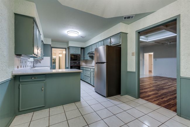 1614 Windsong Trl, House other with 3 bedrooms, 2 bathrooms and null parking in Richardson TX | Image 12
