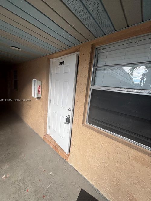 apt-206-7841 Johnson St, Pembroke Pines, FL, 33024-6808 | Card Image