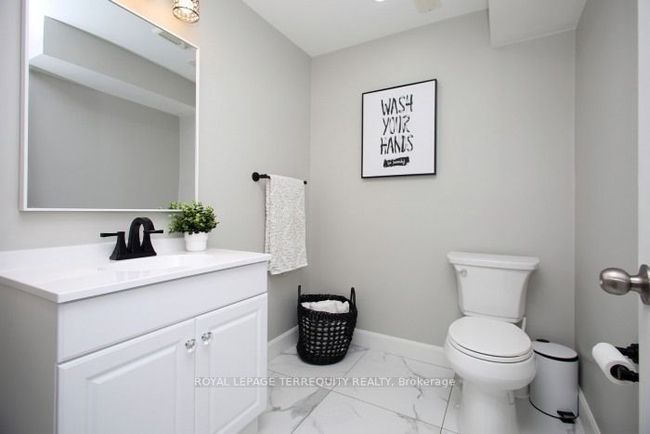 220 Harpin Way E, House other with 5 bedrooms, 4 bathrooms and 4 parking in Fergus ON | Image 33