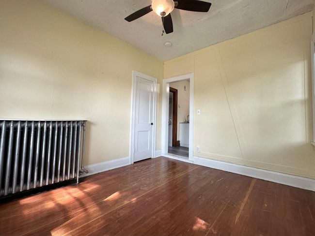 Bedroom upper unit | Image 15