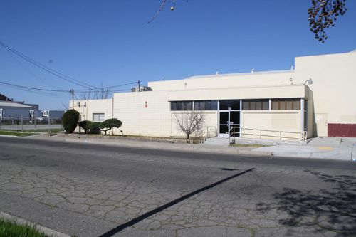 855 W 15th St, Merced, CA, 95340-5801 | Card Image