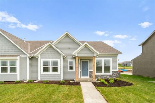16973 W 164th Ter, Olathe, KS, 66062-7852 | Card Image