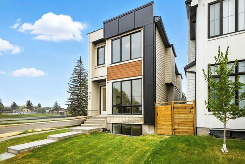 926 21 Ave Nw, Calgary, AB, T2M1K6 | Card Image