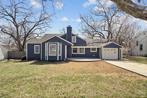 6517 W 77th Ter, Overland Park, KS, 66204-3156 | Card Image