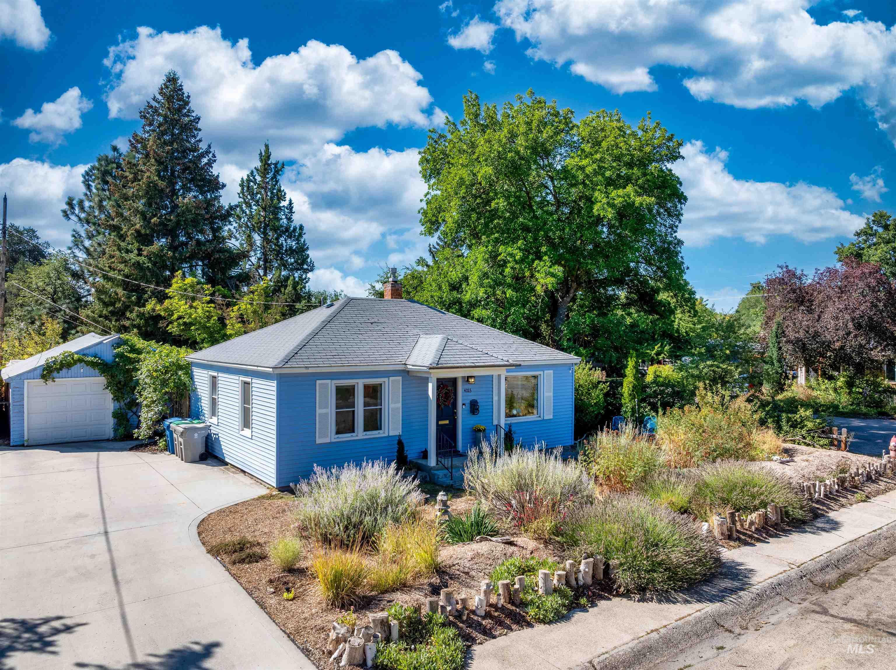 Hoover St, Boise, ID 83705