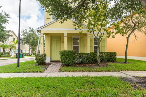 2155 Se Casselberry Dr, Port St. Lucie, FL, 34952-8014 | Card Image