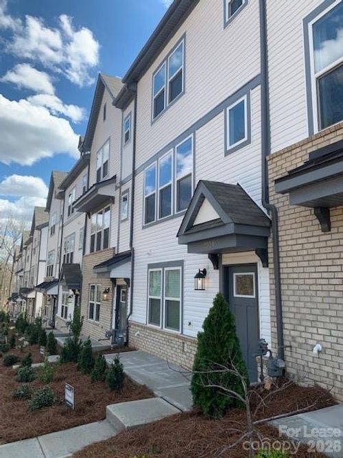 2324 Donnelly Hills Ln, Charlotte, NC, 28262-3881 | Card Image