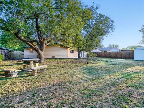 231 Meadow Path Dr, San Antonio, TX, 78227-1647 | Card Image