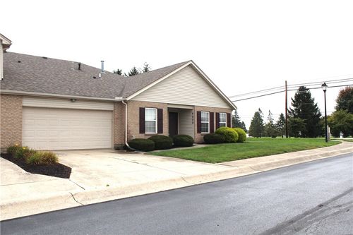 4000 Twin Lakes Cir, Englewood, OH, 45315-8758 | Card Image